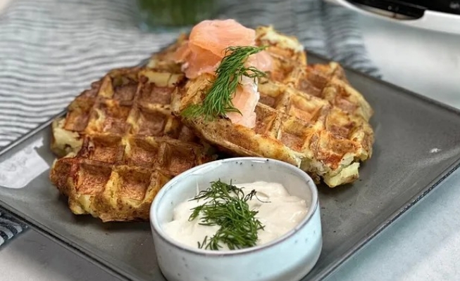 Smashed Potato Waffle